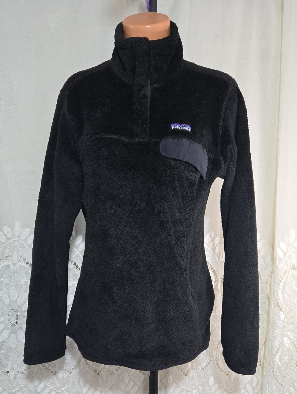 Black Patagonia Pull Over Size Large